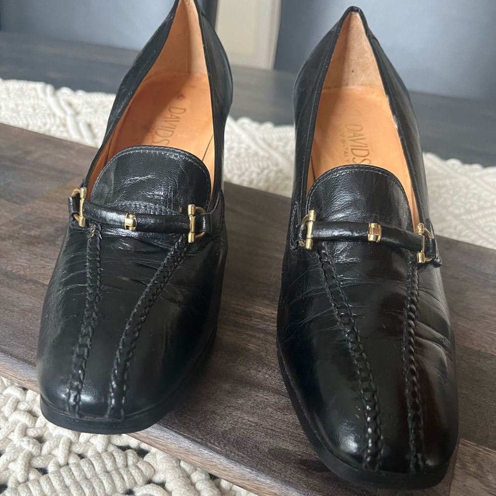 DAVIDS Vintage Black Leather Heeled Loafers Size 39 or 8.5 Like New